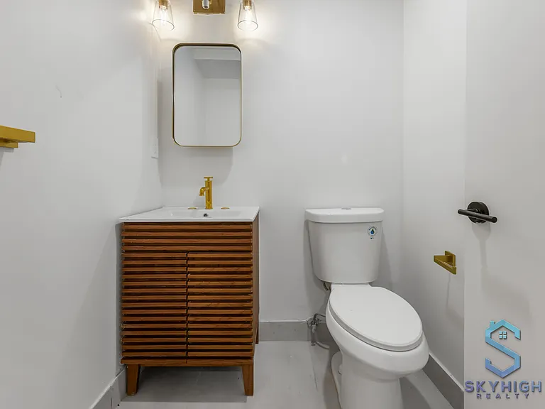 36 Howard Ave #1B — Photo 14