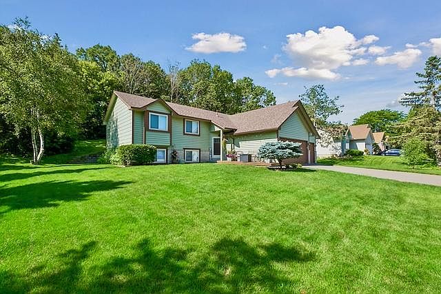 1st image of 626 Hillside Dr