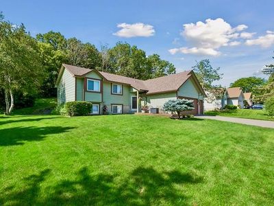 626 Hillside Dr, Eagan, MN, 55121