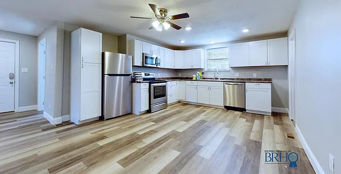 1311 W Baxter Ave — Photo 5