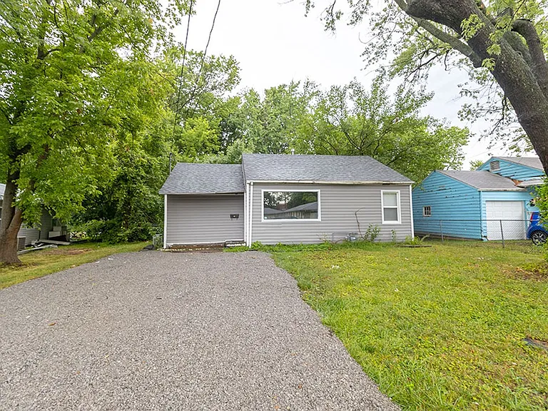 210 Highview Ave — Photo 30
