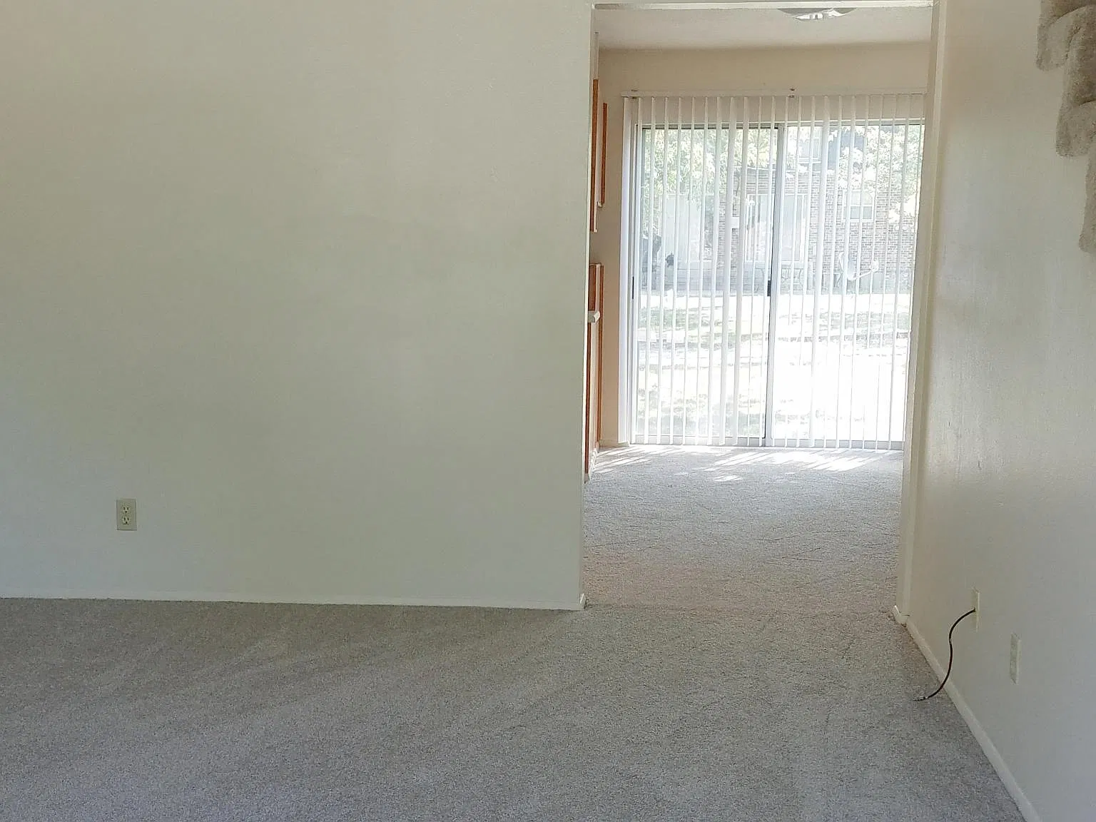 2 bed, 1.5 bath, $625 — Photo 2