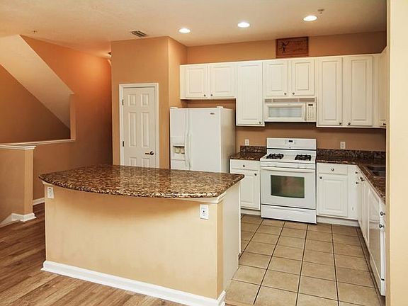 2nd image of 845 Harbor Oak Ln