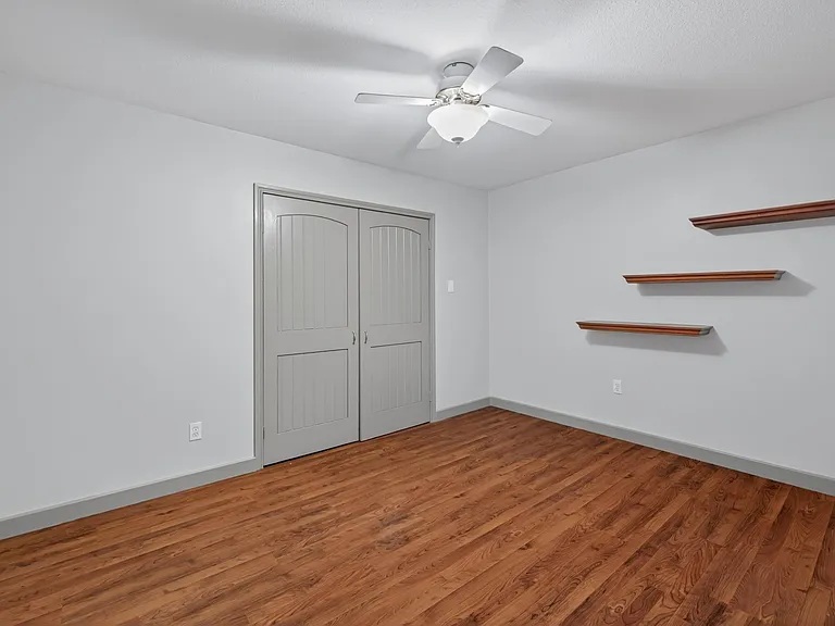 4301 Hyridge Dr — Photo 25