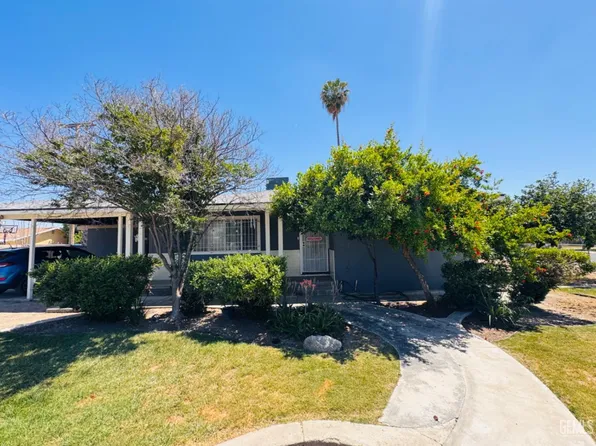 152 10th Ave, Delano, CA 93215