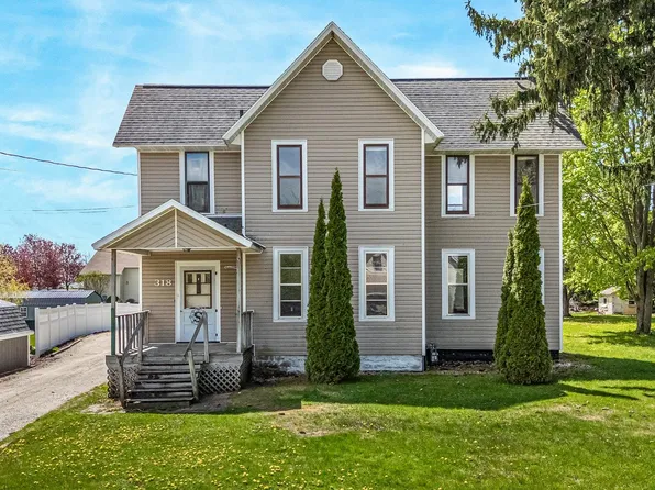 318 Nye St, Hortonville, WI 54944