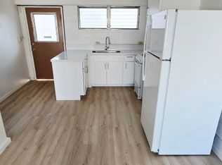 909 University Ave APT 214, Honolulu, HI 96826