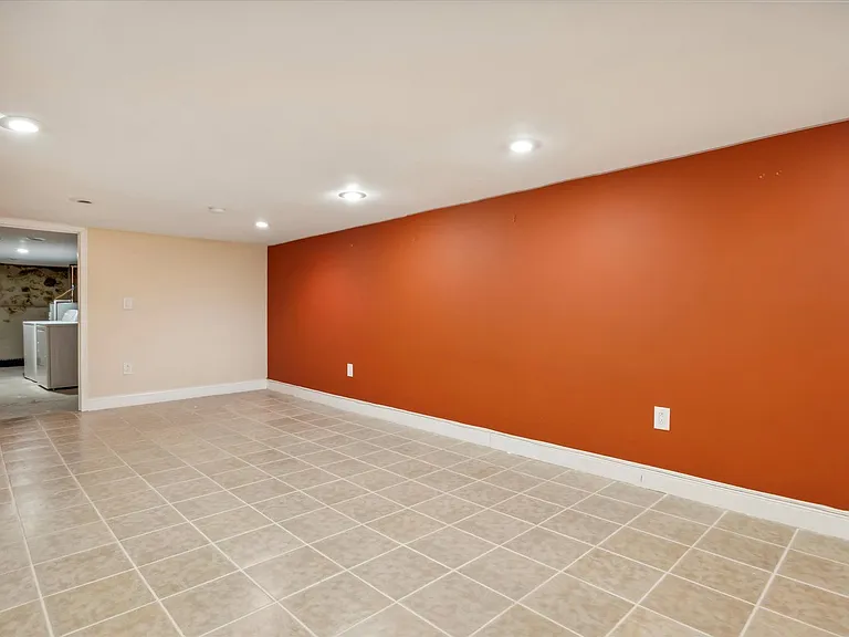 1633 S 21st St — Photo 19