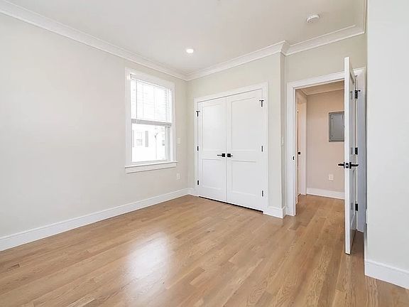 4th image of 2 Rossmore Rd #1