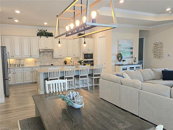 5th image of 10565 Pistoia DR