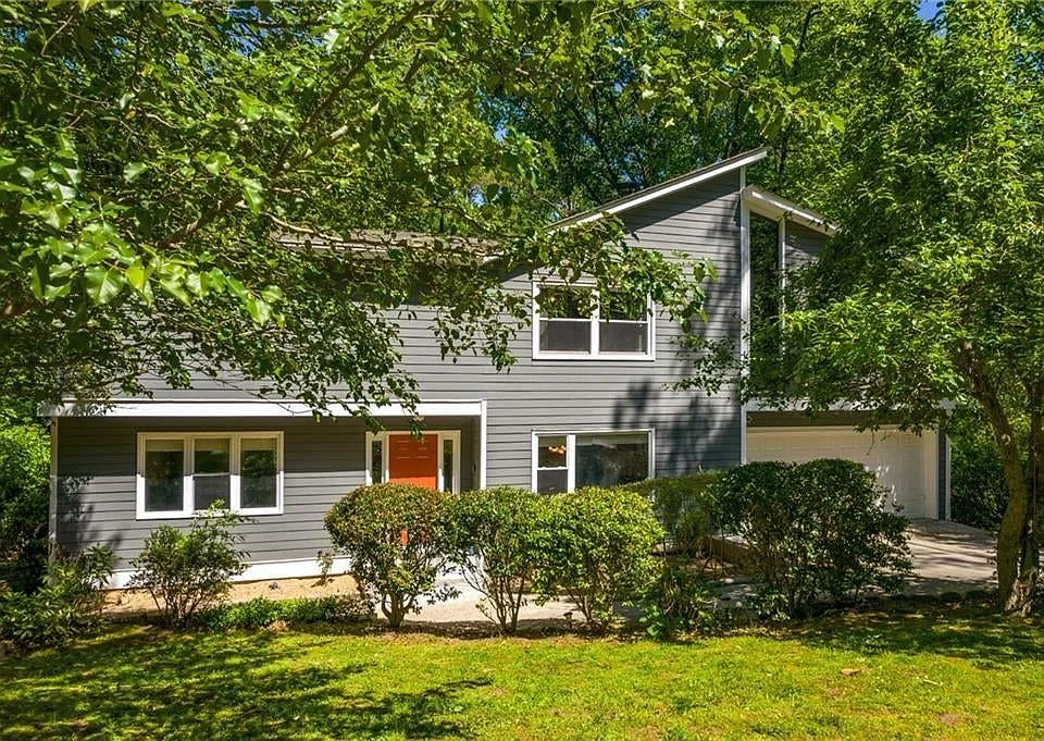 2720 Margaret Mitchell Dr NW