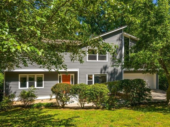 2720 Margaret Mitchell Dr NW