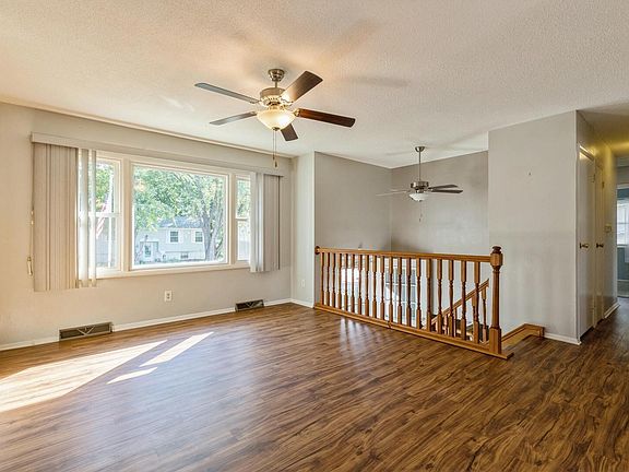 4th image of 5028 Warren St