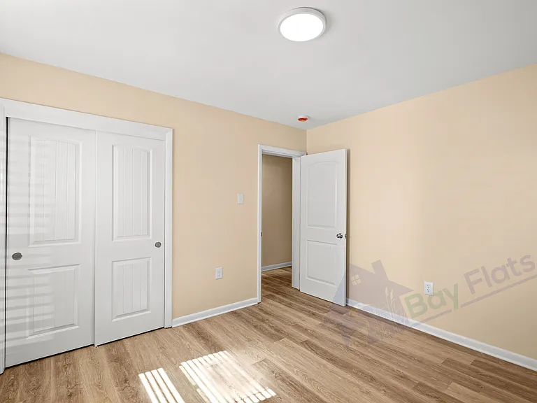 22645 Washington St #3 — Photo 8