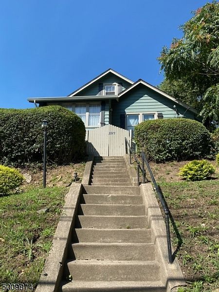 1st image of 326 Central Ave