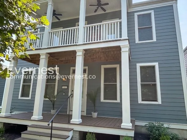 6013 New Town Dr, Saint Charles, MO 63301