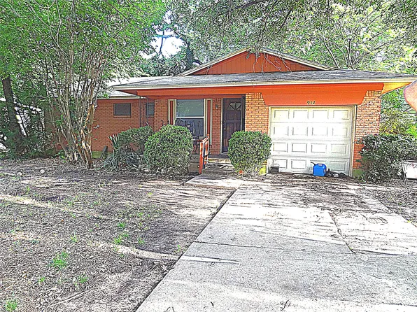 912 Sierra Dr, Denton, TX 76209