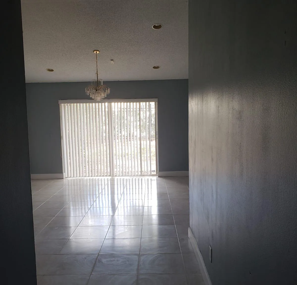 3 bed, 1120 sqft, $1,900 — Photo 4
