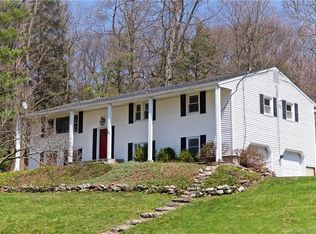 20 Grey Hollow Rd, Norwalk, CT 06850