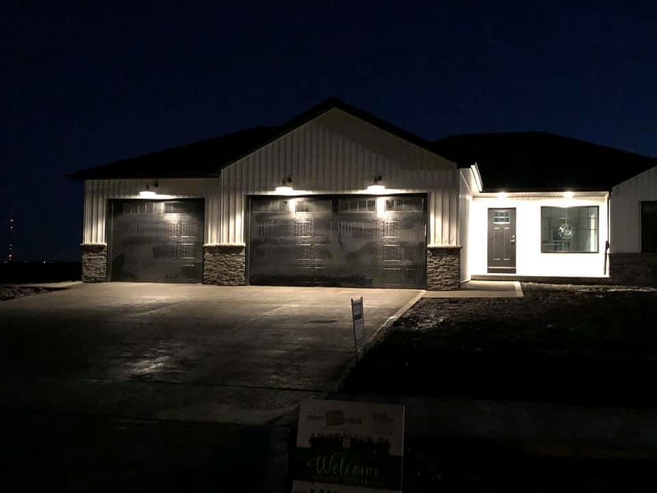 1st image of 600 11th Avenue