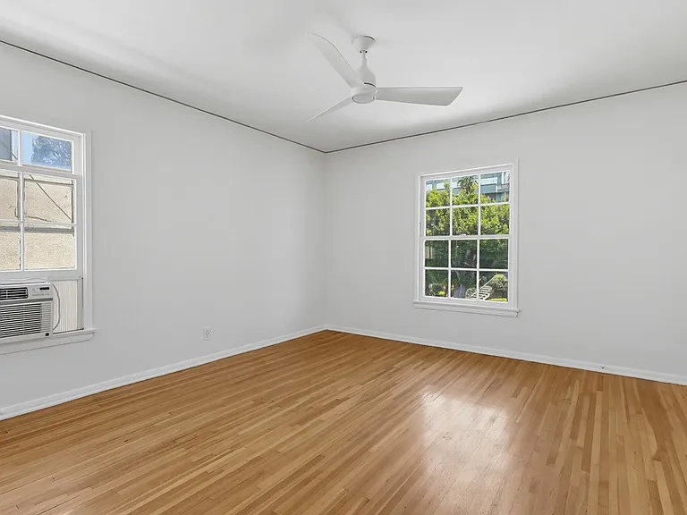 455 N Hayworth Ave — Photo 29