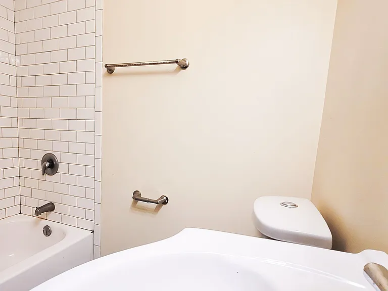 3222 S Aberdeen — Photo 8