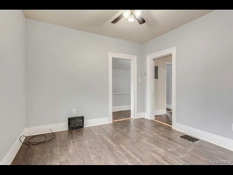 1914 Stone St #2 — Photo 6