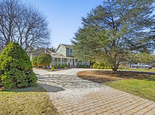 22 Peninsula Dr, Sag Harbor, NY 11963