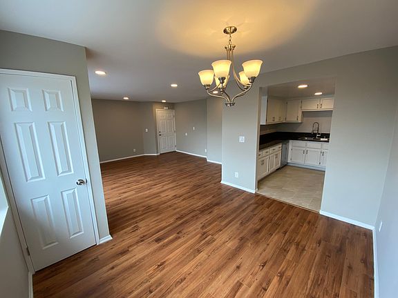 2nd image of 3016 Honolulu Ave #10