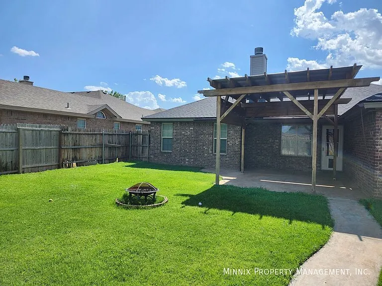 1505 Westminister Ave — Photo 2
