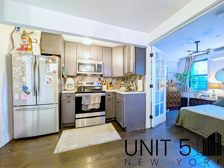 1116 Halsey St #2A — Photo 4