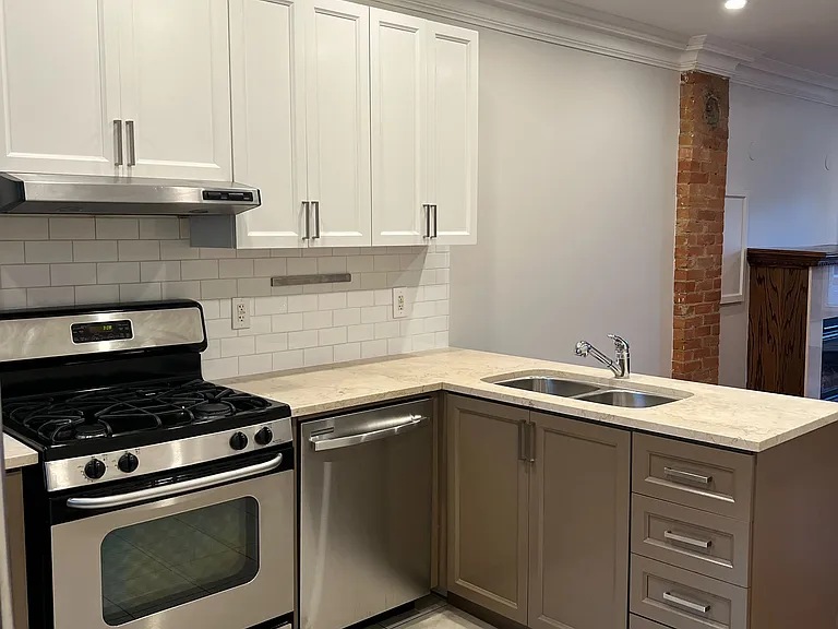 2 Afton Ave #2 — Photo 24