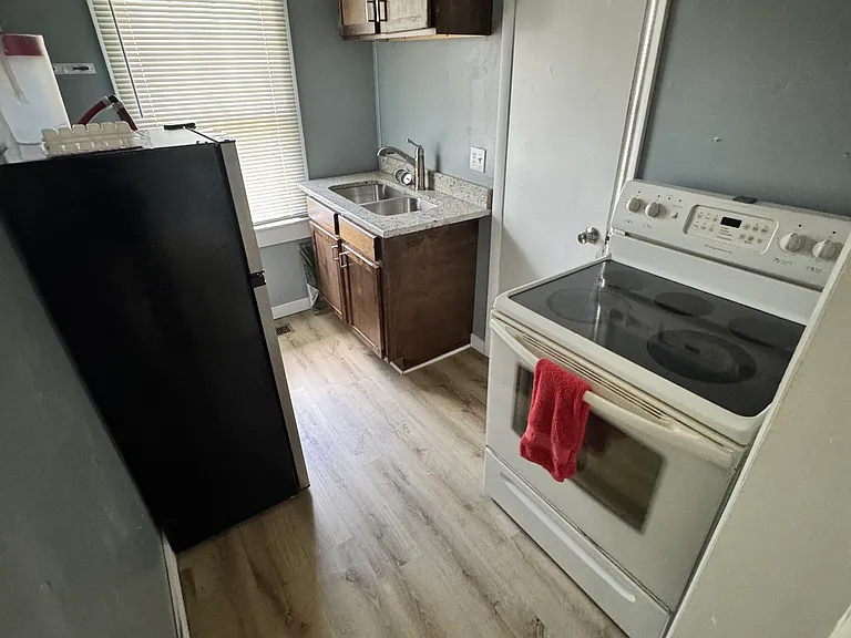 312 S Walnut Ave #A — Photo 5