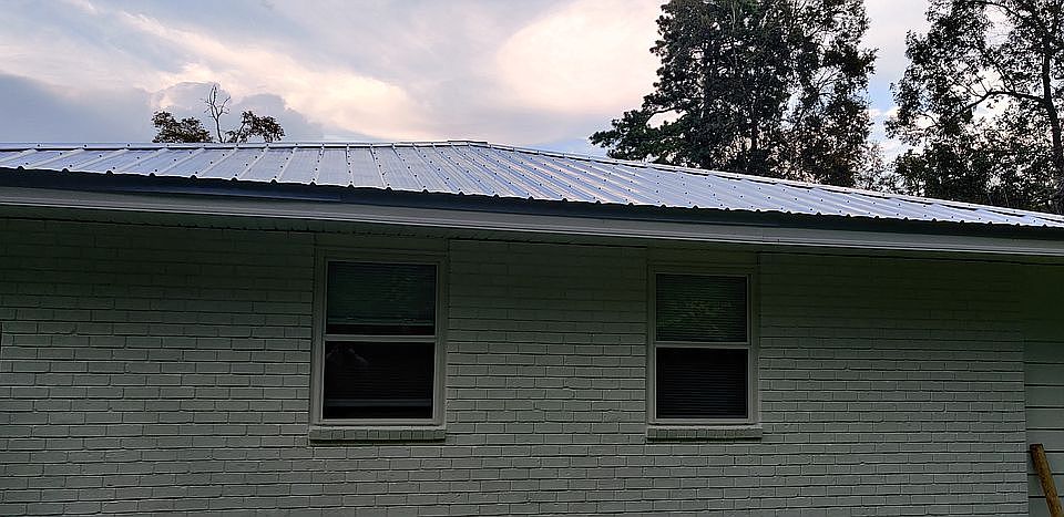 2nd image of 190 Manor Dr