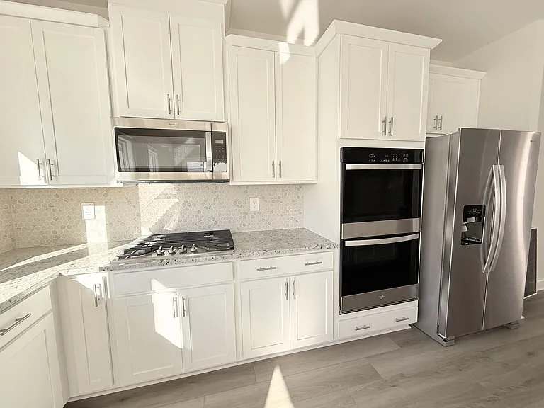 2686 Devon Vale St — Photo 8