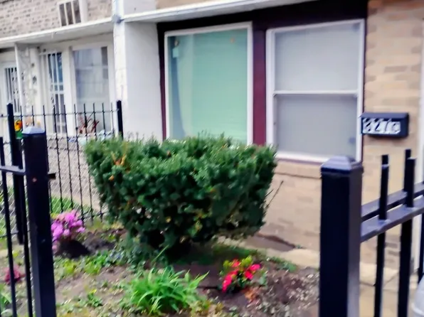 827 E 48th St APT C, Chicago, IL 60615