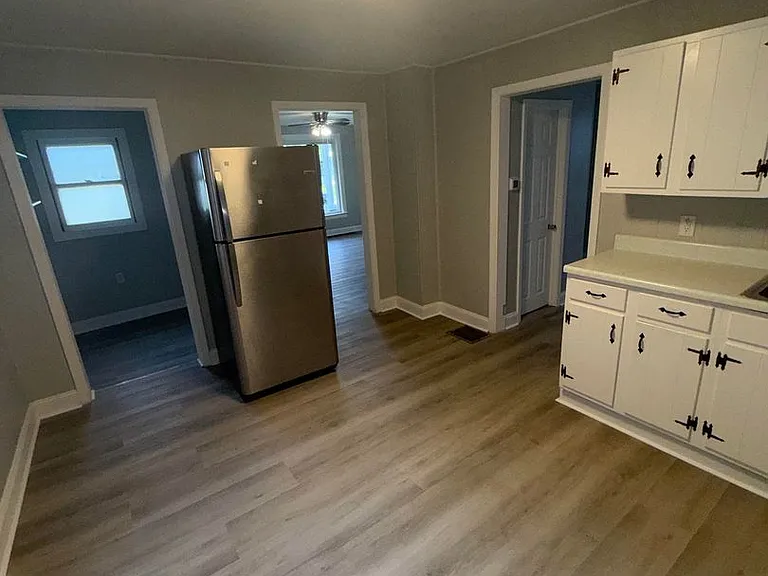 622 Taylor Ave — Photo 3