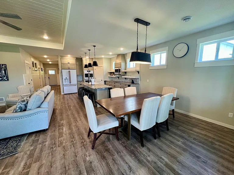 570X Little Walnut Ln — Photo 6
