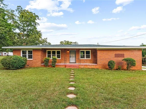 1332 Jackson St, Griffin, GA 30223