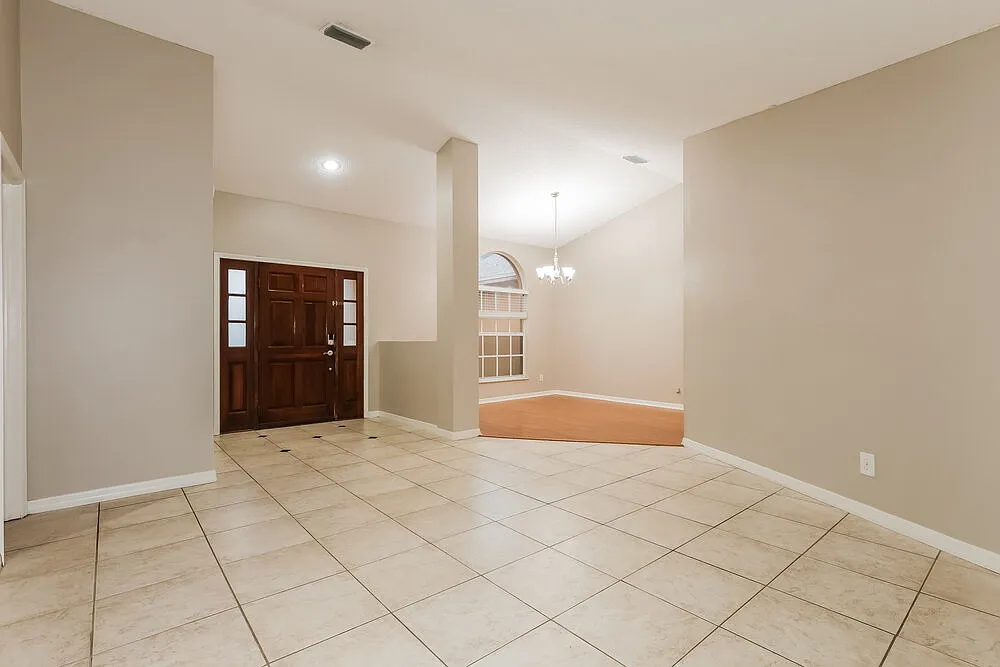 4 bed, 3.0 bath, 2102 sqft, $2,795 — Photo 4