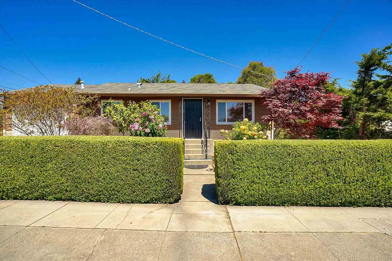 3604 Christensen Ln photo 1