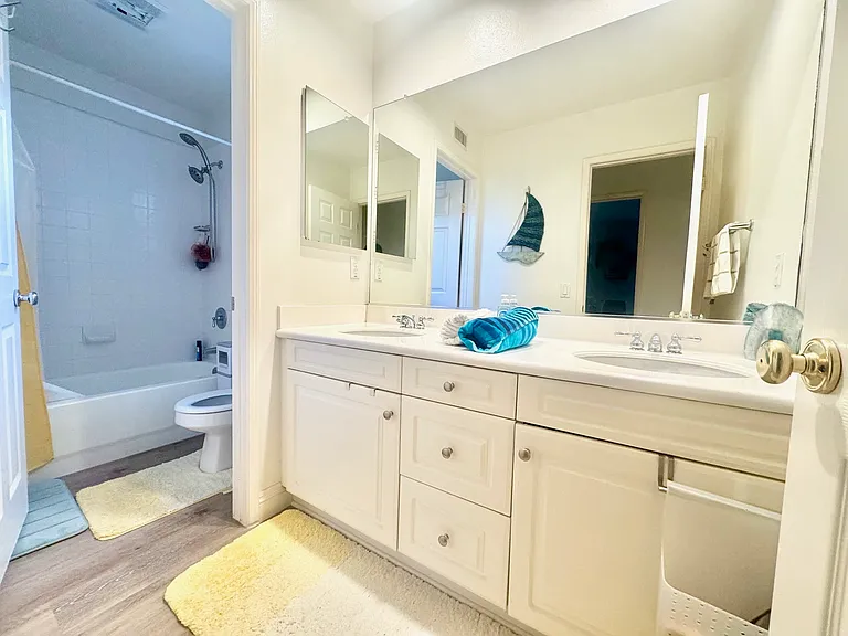 28 Highfield Gln — Photo 3