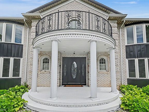 3rd image of 1071 Sheirer Rd