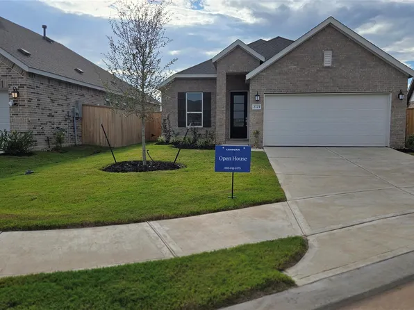 2723 Pueblo Falls Dr, Richmond, TX 77406