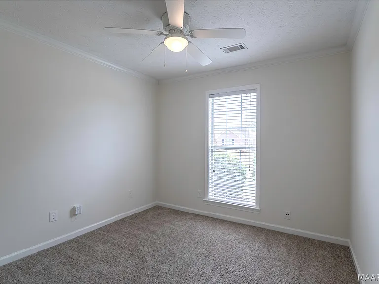 1161 Stafford Dr — Photo 23