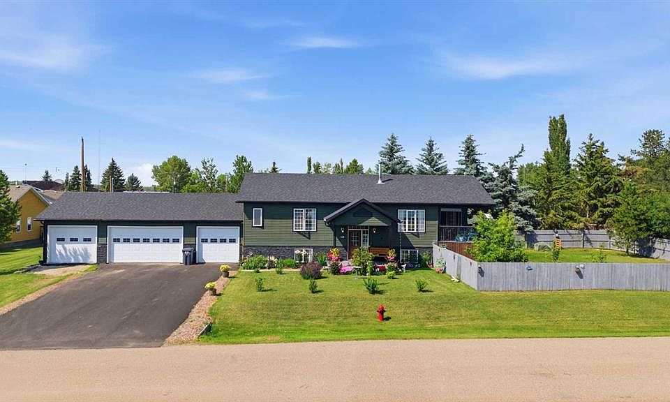 1st image of 428 6th Ave S