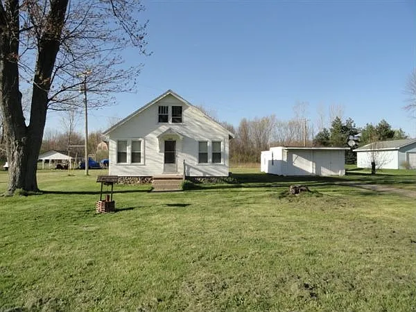 3668 Hunt Rd photo 1
