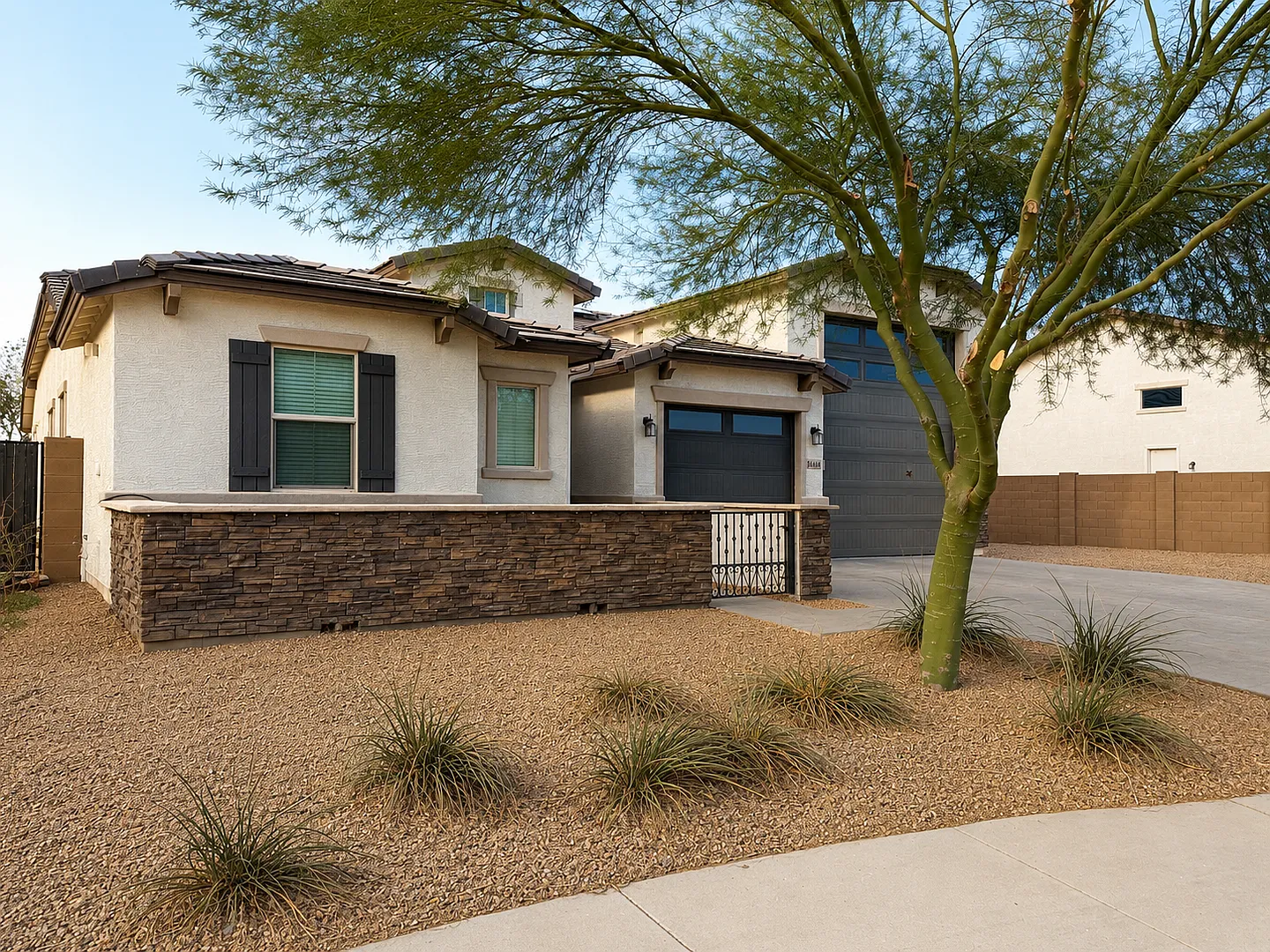 4-Bedroom, 3 Bath Single Family for Rent in Goodyear, AZ | Attached Garage & Modern Kitchen — Photo 2