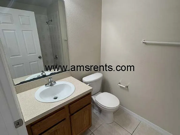 539 Albatross Dr — Photo 11