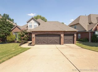 9125 E 77th St, Tulsa, OK 74133